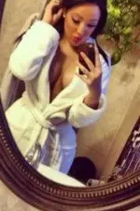 I Am Winnie The Busty